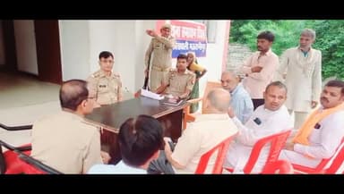 मऊरानीपुर: कोतवाली परिसर में प्रभारी निरीक्षक की अध्यक्षता में आयोजित हुआ थाना समाधान दिवस