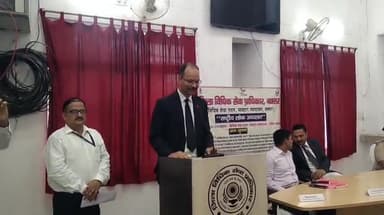 बक्सर: बक्सर व्यवहार न्यायालय में राष्ट्रीय लोक अदालत का किया गया आयोजन, 2 हज़ार मामलों के निष्पादन का लक्ष्य