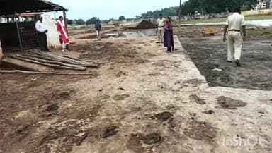 जगदलपुर: परपा कांजी हाउस में कई गायों की मौत व बिना पोस्टमार्टम कर वहीं दफनाने का आरोप, सक्षम के कार्यकर्ताओं ने किया प्रदर्शन