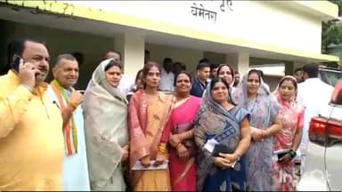 बेमेतरा: बेमेतरा रेस्ट हाउस में कांग्रेस नेत्री नीता लोधी का कांग्रेसी कार्यकर्ताओं ने किया अभिनंदन