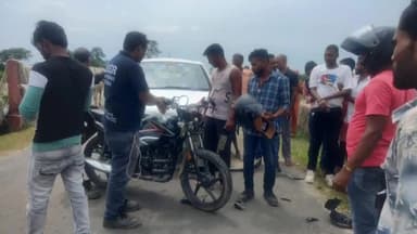 सिकटी: बरदाहा थाना क्षेत्र में कार और बाइक की आमने-सामने की टक्कर बाइक चालक गंभीर रूप से घायल इलाज के लिए कराया गया PHCमे भर्ती