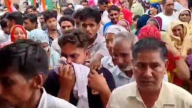 करनाल: सूरज नगर में बीएसएफ के शहीद जवान आनंद प्रकाश के पार्थिवशरीर को राजस्थान से बीएसएफ के जवान लेकर पहुंचे दिया राजकीय सम्मान