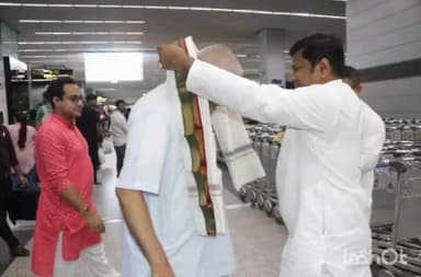 কলকাতা: কলকাতায় পৌঁছলেন BJP-র বর্ষীয়ান নেতা বি.এল সন্তোষ, বিমানবন্দরে স্বাগত জানালেন রাজ্য সভাপতি সুকান্ত মজুমদার