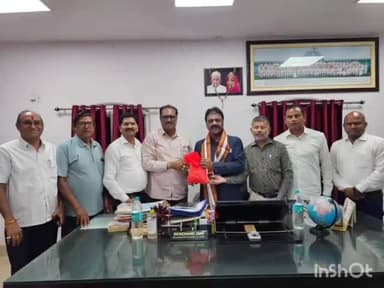 जगदलपुर: जिला आंध्र समाज के प्रतिनिधिमंडल ने विधायक रेखचन्द जैन के कार्यालय पहुंचकर की मुलाकात