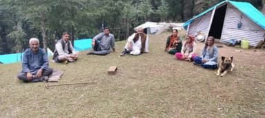 कुमारसैन: राजीव गांधी पंचायती राज संगठन के प्रदेश संयोजक दीपक राठौर ने किया कोटीघाट पंचायत का दौरा