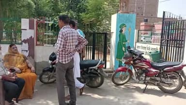 घड़साना: घड़साना की ग्राम पंचायत 3 एसटीआर के बाहर पूर्व सरपंच ने लगाया धरना, सरपंच संदीप ढिल्लों पर लगाए आरोप