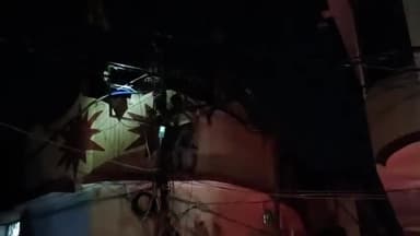 धनौरा: गजरौला के मोहल्ला अवंतिका नगर में ट्रांसफॉर्मर जलने के बाद बिजली आपूर्ति गुल, लोग परेशान