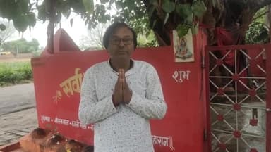 शनि देव का पूजा करके हमने ब्रह्मचारी बाबा से आशीर्वाद मांगा की बाबा छुट्टा जानवर जो छूते हुए हैं उनके लिए सरकार व्यवस्था करें जय जवान जय किसान और जो सनातन धर्म पर उंगली उठा रहे हैं उनको सजा मिले