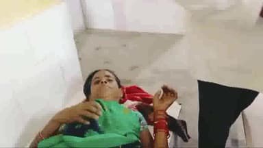 शाहबाद: नौगवा गांव में मधुमक्खी के हमले से एक महिला गंभीर रूप से हुई घायल