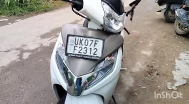 देहरादून: गोरखपुर चौक के पास ट्रैक्टर की चपेट में आई स्कूटी, दो लोग हुए घायल