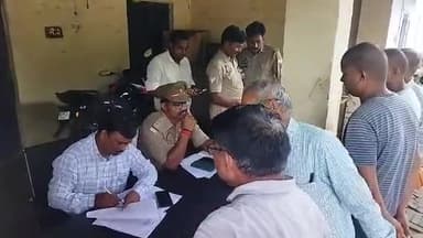 केराकत: कोतवाली थाना परिसर में संपूर्ण थाना समाधान दिवस का नायब तहसीलदार की अध्यक्षता में हुआ आयोजन, आए 9 प्रार्थना पत्र