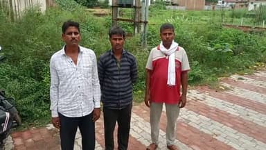 बहराइच: बेवाना में बस की टक्कर से बाइक सवार युवक की हुई मौत, पुलिस ने शव का कराया पोस्टमार्टम