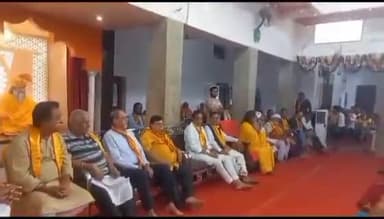 जबलपुर: शास्त्री ब्रिज स्थित नरसिंह मंदिर में नरसिंह दास जी महाराज की मुख्य उपस्थिति में की गई बैठक आयोजित