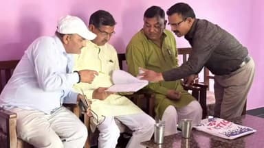 हरिद्वार: रानीपुर विधायक आदेश चौहान ने टांडा टिहरा में आयोजित बैठक में बूथ समिति व पन्ना प्रमुखों का किया सत्यापन