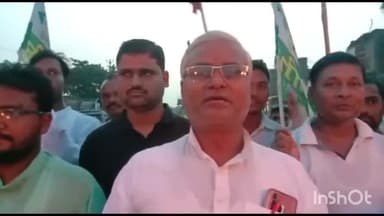 हरलाखी: उमगांव में जीडीयू द्वारा आयोजित कैंडल मार्च की जानकारी देते जेडीयू प्रखंड अध्यक्ष प्रमोद गुप्ता