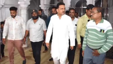 जबलपुर: उड़िया मोहले पहुंचे महापौर जगत बहादुर सिंह अन्नू किया निरीक्षण, समस्याओं का किया तत्काल निराकरण