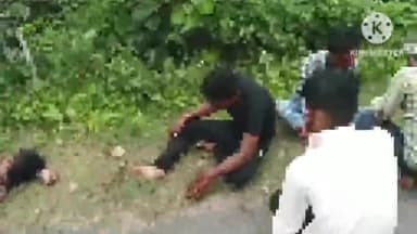 अजयगढ़: ग्राम पिष्टा तिराहे के पास ट्रक से क्रासिंग के द्वारान पेड़ से टकराई आल्टो कार 5 लोग घायल अस्पताल में भर्ती इलाज जारी