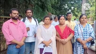 नामकुम: असिस्टेंट प्रोफेसर समीर की रहस्य में मौत को लेकर उच्च स्तरीय जांच की मांगों को लेकर राजभवन के समीप धरना सह विरोध प्रदर्श