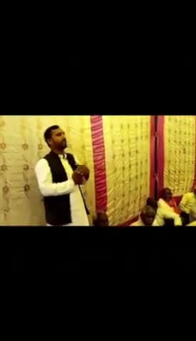 संघर्षमय जीवन से गिरा भी हूं खड़ा भी हूं।
संघर्ष की इस जंग में निडर होकर आगे बढ़ा भी हूं