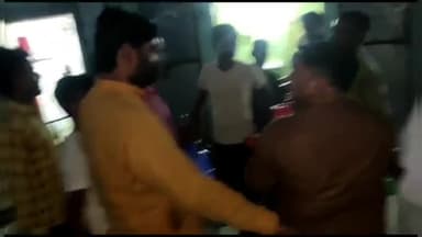 शामली: #मेरी_माटी_मेरा_देश कार्यक्रम के दौरान गांव #गोसगढ मे सभी के साथ मिटी संग्रहित करते भाजपा कार्यकर्ता #पीयुष_सैनी