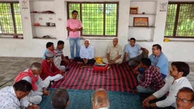 गंगरार: श्री खांडल विप्र सेवा समिति की बैठक देवनारायण मंदिर सेंती में हुई संपन्न।