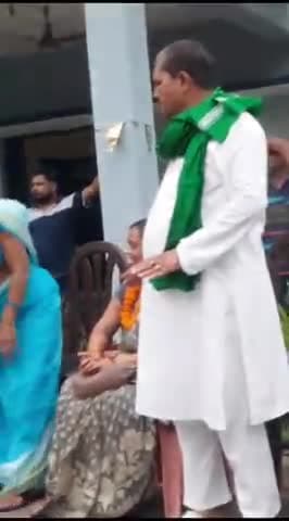 निकम्मी केंद्र सरकार को हस्तिनापुर के सत्ता से हटाने के लिए महिलाओं को आगे आना होगा