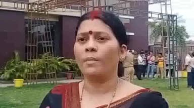 फर्रुखाबाद: मोहल्ला कसरट्टा निवासी बसपा नेता अनुपम दुबे की पत्नी ने फेसबुक पोस्ट कर पुलिस प्रशासन पर लगाए गंभीर आरोप, किया बड़ा दावा