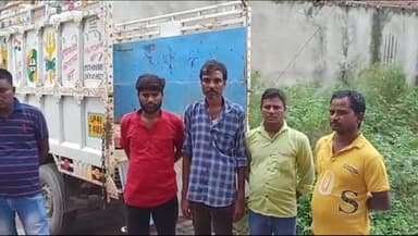 बहराइच: नानपारा नगर इलाके में अज्ञात वाहन की ठोकर से बताशा बेचने वाले व्यक्ति की हुई मौत,पुलिस जांच में जुटी