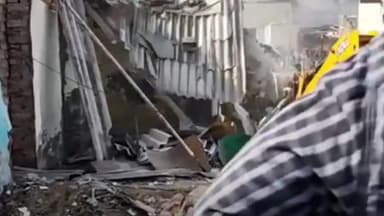 करनाल: सेक्टर 12 मॉडल टाउन बाल्मीकि बस्ती में हुडा विभाग द्वारा चलाया गया पीला पंजा अवैध निर्माण गिराया गया बनी तनाव की स्थिति