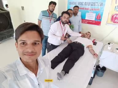 सरई: आज फिर से जन प्रयास फाउंडेशन के द्वारा मिश्रा पॉलीक्लिनिक बैढ़न में 50 यूनिट किया गया रक्तदान