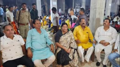 इटावा: पक्का तालाब बाबा जागेश्वर नाथ मंदिर में श्रीकृष्ण जी के छठी कार्यक्रम में पहुंची सदर बीजेपी विधायक ने किया प्रसाद ग्रहण