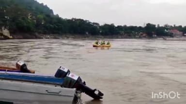 पावकी देवी: पावकी देवी:शत्रुघन घाट पर डूबे पर्यटक की तलाश मे SDRF ने किया सर्च आपरेशन शुरू,परिजन भी मौजूद