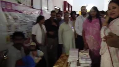 गोंडा: कंपोजिट विद्यालय इमामबाड़ा नगर क्षेत्र सुभाष नगर में सघन मिशन इंद्रधनुष अभियान का DM व CDO ने किया शुभारंभ