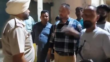 ਜਲੰਧਰ 1: ਲੱਧੇਵਾਲੀ ਕੋਟ ਰਾਮ 'ਚ ਇੱਕ ਸ਼ਰਾਬੀ ਵਿਅਕਤੀ ਨੇ ਮਾਤਾ ਰਾਣੀ ਦੇ ਜਾਗਰਣ ਦਾ ਬੋਰਡ ਪਾੜਿਆ, ਹੋਇਆ ਹੰਗਾਮਾ