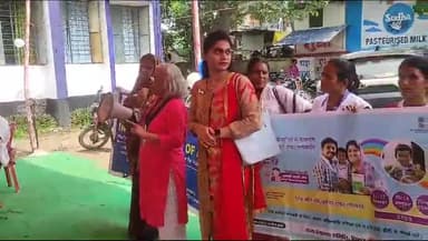 महुआ: पीएचसी महुआ में मिशन इंद्रधनुष के तहत लोगों को बच्चों का समय पर टीकाकरण कराने के लिए किया गया जागरूक