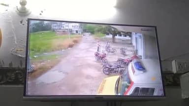 दरौंधा: सामुदायिक स्वास्थ्य केंद्र दारौंदा के बाहर से अज्ञात चोरों ने की बाइक की चोरी, पीड़ित ने थाने में दिया आवेदन