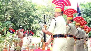 हज़ारीबाग: BSF टेकनपुर अकादमी के अपर महानिदेशक 3 दिवसीय दौरे पर पहुंचे मेरू कैंप