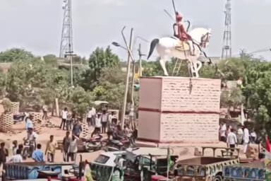 नागौर: तेजाजी मंदिर निर्माण के लिए मिट्टी से भरे 251 ट्रैक्टर-ट्रॉली पहुंचे खरनाल