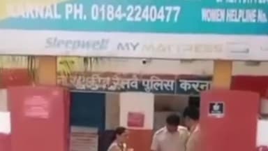 करनाल: तरावड़ी के समीप रेलवे ट्रैक पर मिले शव की जीआरपी अधिकारी ने शिनाख्त करने की अपील की, पोस्टमार्टम हाउस में रखा गया है शव