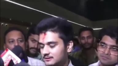 इंदौर: एमपीसीए पुरस्कार समारोह में शामिल हुए ज्योतिरादित्य सिंधिया के पुत्र, कहा-'लोगों से मिलना बहुत पसंद है'