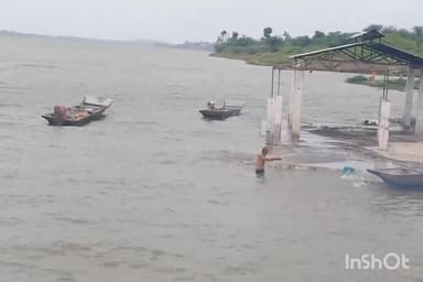 धरमपुरी: शीतला माता मंदिर हुआ जलमग्न, श्मशान घाट के करीब पहुंचा बैक वॉटर का पानी