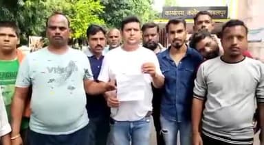 जबलपुर: नगर निगम द्वारा ठेलों को हटाने के मामले को लेकर सिविक सेंटर व्यापारी संघ ने कलेक्ट्रेट कार्यालय पहुंचकर सौंपा ज्ञापन