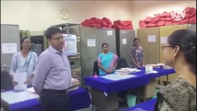 नामकुम: समाहरणालय स्थित नीलम पत्र शाखा का उपायुक्त ने किया निरीक्षण