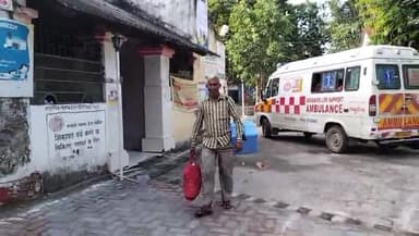 रफीगंज: 56 दिनों बाद रफीगंज सामुदायिक स्वास्थ्य केंद्र में बिहार राज्य स्वास्थ्य वैक्सीन कुरियर संघ अपने काम पर लौटे