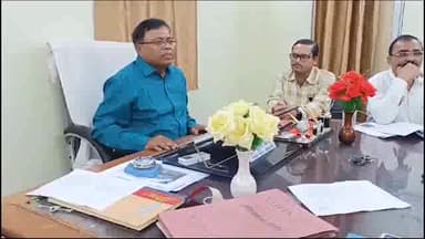 देवेंद्रनगर: अतिथि शिक्षक की भर्ती में लापरवाही पर प्रधानाध्यापक इन्दल प्रसाद दहायत को जिला शिक्षा अधिकारी ने  किया निलंबित।