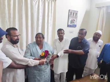 धौलपुर: सर्किट हाउस में करौली धौलपुर लोकसभा एआईसीसी प्रभारी ने कांग्रेसियों की ली बैठक