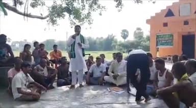 महुआ: जिरवारा में राजद कार्यकर्ताओं ने की बैठक, लालू यादव और तेजस्वी यादव के संदेशों को लोगों तक पहुंचाया