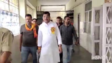 बांदा: जिला महिला अस्पताल व पुरुष वार्ड का जल शक्ति मंत्री रामकेश निषाद के द्वारा किया गया निरीक्षण, मरीजों का जाना हाल