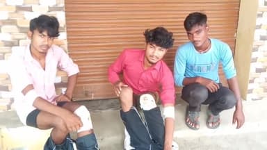 चंदौसी: पुराना बाईपास अशोक नगर के पास ई रिक्शा ने बाइक में मारी टक्कर, दो लोग हुए घायल