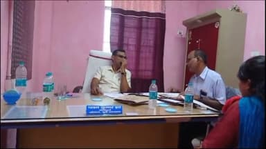 अरेराज: अरेराज अंचल कार्यालय का ज़िला भू-अर्जन पदाधिकारी ने किया निरीक्षण